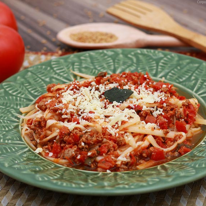 Macarrão pupunha ao molho a bolonhesa com bacon 300g