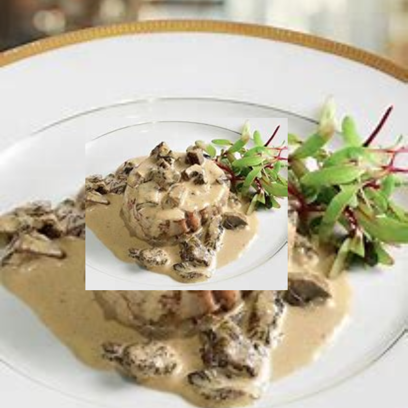Iscas de filé mignon ao molho de cogumelo funghi